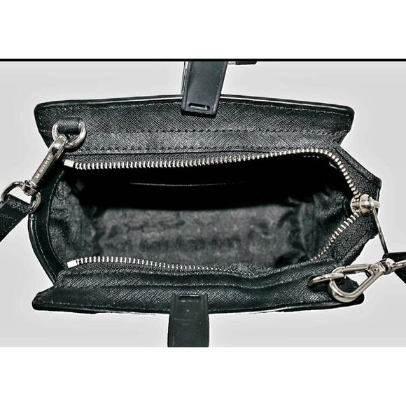 MICHAEL KORS CROSSBODY PURSE - Picture 6 of 9